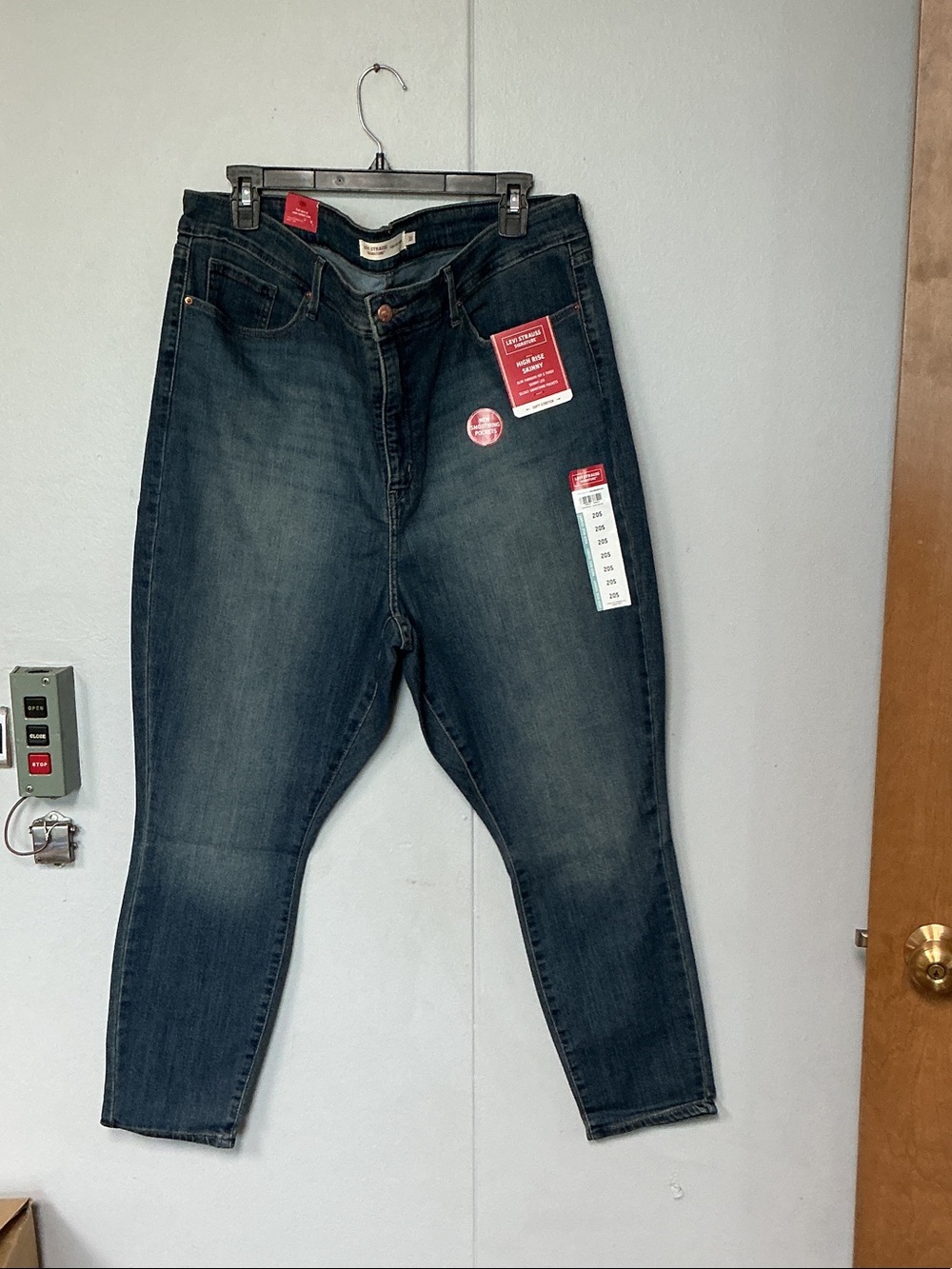 Levi Strauss Signature Women’s High Rise Skinny Jeans